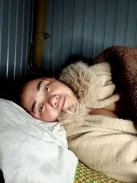 Snapshot of alycen chatting on 01.10.26 alycen online show from 01.10.26