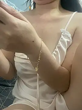 Snapshot of Avelyn-n chatting on 01.11.26 Avelyn-n online show from 01.11.26