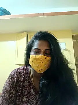 Milky Julia online show from 01.06.26