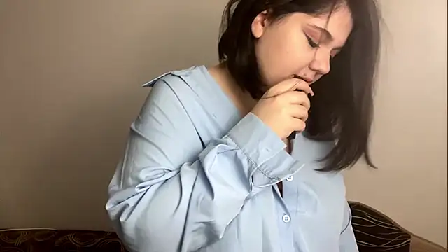 LunaBlakes online show from 02.13.26