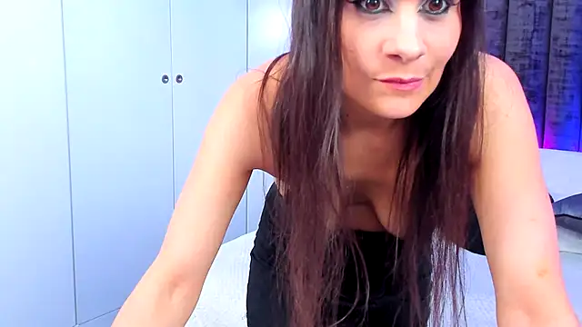 Snapshot of ClaraSweetTV chatting on 06.25.26 ClaraSweetTV online show from 06.25.26
