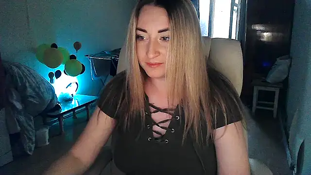 FoxyAnn12 online show from 06.21.26
