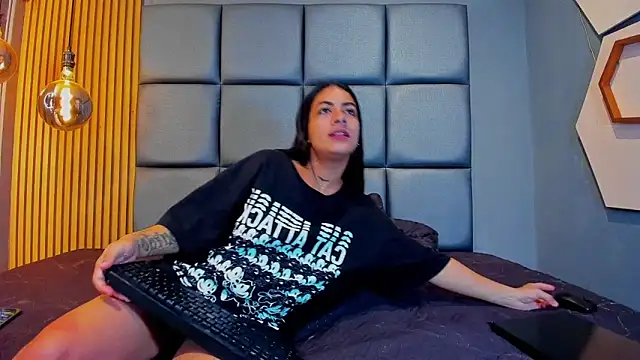 ZOE GIANLUCA online show from 02.10.26