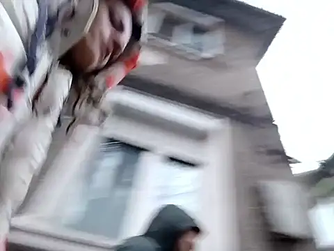 Snapshot of dear2002 chatting on 01.11.26 dear2002 online show from 01.11.26