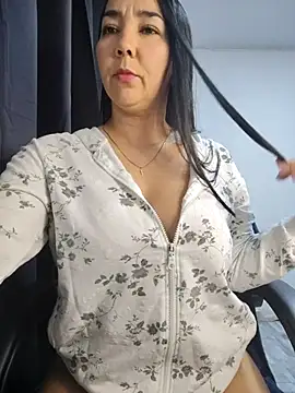 nathpalacios  online show from 02.04.26