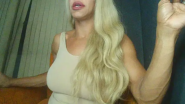 Snapshot of paolla23cm_brasil chatting on 06.13.26 paolla23cm brasil online show from 06.13.26