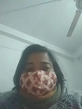 Snapshot of momo_loves chatting on 01.06.26 momo loves online show from 01.06.26