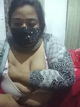 momo loves online show from 02.04.26