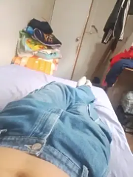 Snapshot of Leosexx chatting on 02.18.26 Leosexx online show from 02.18.26