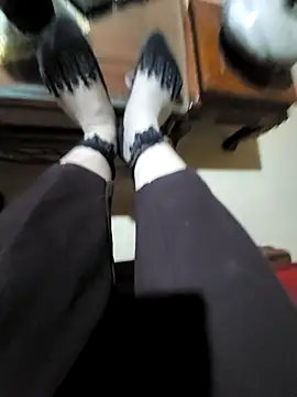 Snapshot of LINSA20 chatting on 01.13.26 LINSA20 online show from 01.13.26