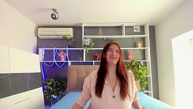 Snapshot of StephieRousee chatting on 02.27.26 StephieRousee online show from 02.27.26