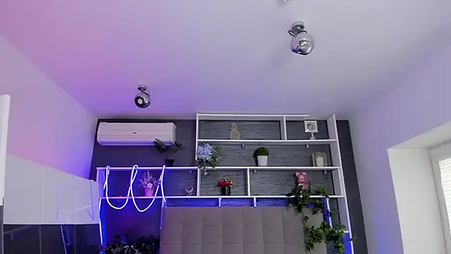 StephieRousee online show from 03.20.26