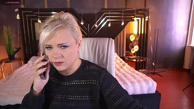 CrystalVibe online show from 03.08.26