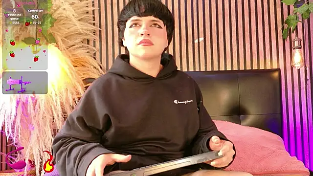 Hiddenhotcake online show from 03.12.26