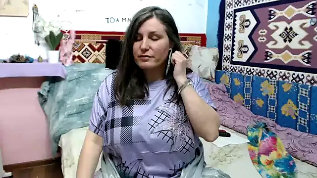 Adelinemilf online show from 04.12.26