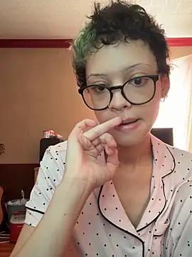 Snapshot of jojosbizarrelyf chatting on 02.04.26 jojosbizarrelyf online show from 02.04.26