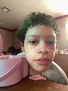 Snapshot of jojosbizarrelyf chatting on 02.07.26 jojosbizarrelyf online show from 02.07.26