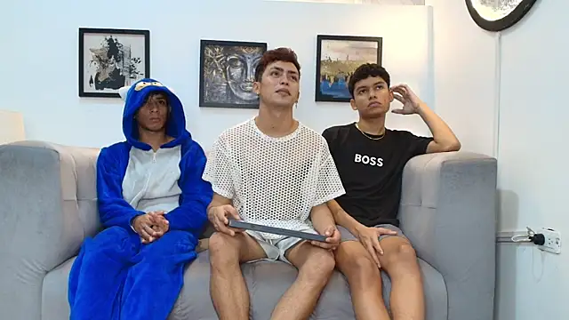 Snapshot of AVENGER_BOYS2026 chatting on 01.12.26 AVENGER BOYS2026 online show from 01.12.26