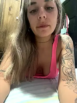 Snapshot of belenyazmin chatting on 01.10.26 belenyazmin online show from 01.10.26