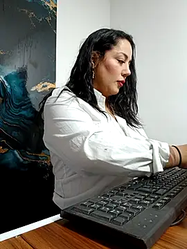 Snapshot of roousehoney chatting on 01.07.26 roousehoney online show from 01.07.26