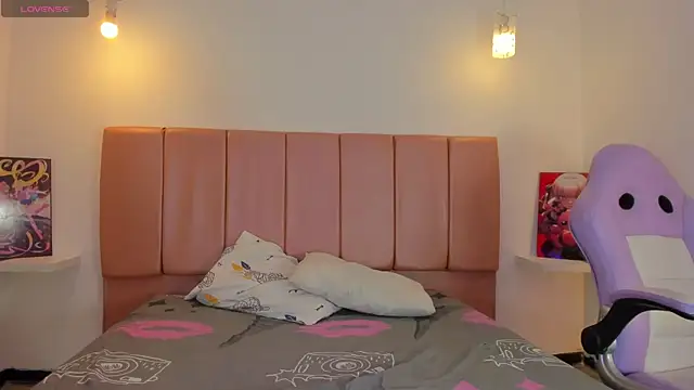 Snapshot of Iamcami_ chatting on 02.11.26 Iamcami online show from 02.11.26