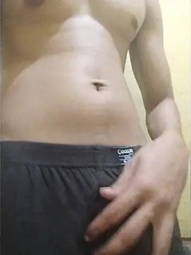 Snapshot of desiBig_dick chatting on 04.23.26 desiBig dick online show from 04.23.26