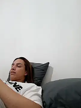 ofjuliaa online show from 03.17.26