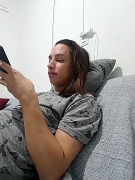 Snapshot of ofjuliaa chatting on 06.10.26 ofjuliaa online show from 06.10.26