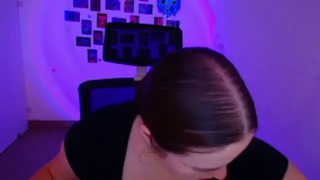 Kitty Mia Kitty online show from 02.20.26