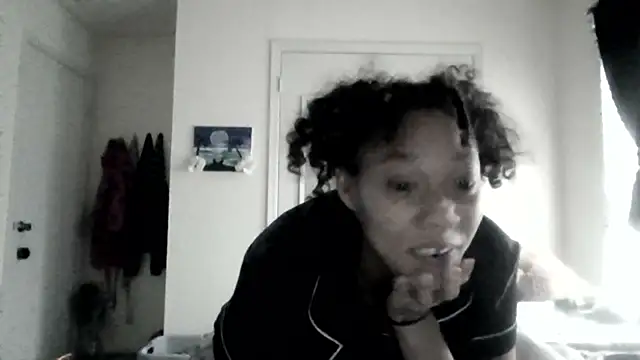 Snapshot of Tamiii420 chatting on 04.25.26 Tamiii420 online show from 04.25.26