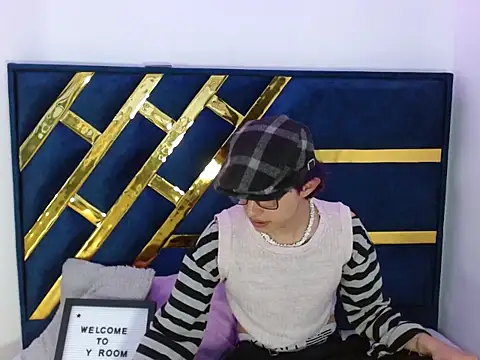 Snapshot of Angel_adrien chatting on 01.07.26 Angel adrien online show from 01.07.26