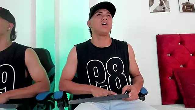 Liamsubtle01 online show from 04.10.26