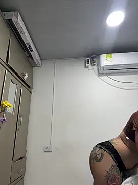 vennuss19 online show from 03.18.26