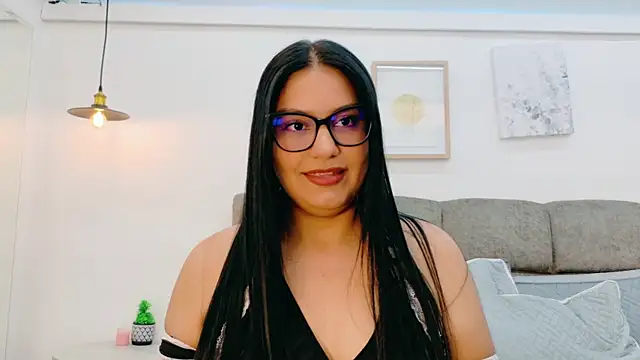 Snapshot of AlmaRose_ chatting on 05.07.26 AlmaRose online show from 05.07.26