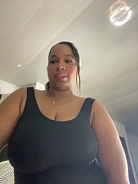 Snapshot of NataliaMillers chatting on 06.05.26 NataliaMillers online show from 06.05.26