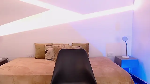 Chel Stone online show from 02.04.26