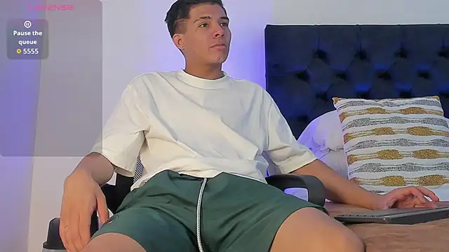 Snapshot of Marcus_Moreno chatting on 02.13.26 Marcus Moreno online show from 02.13.26