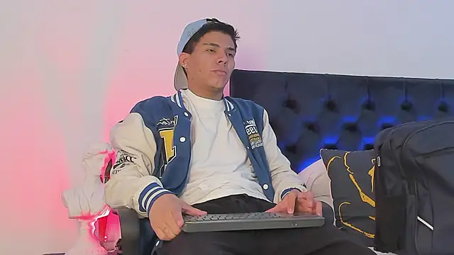 Snapshot of Marcus_Moreno chatting on 02.24.26 Marcus Moreno online show from 02.24.26