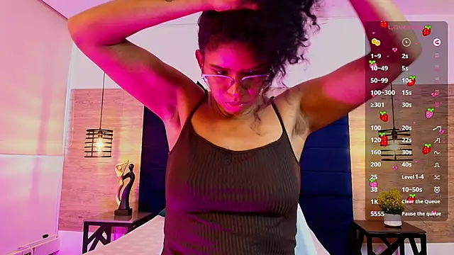 Snapshot of Ellie-Alves chatting on 04.29.26 Ellie-Alves online show from 04.29.26