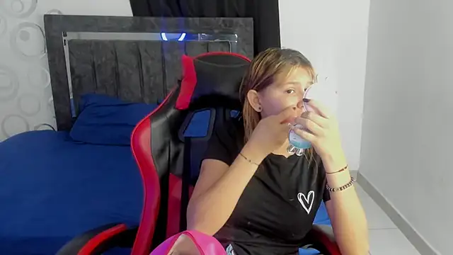 Bella Blanca online show from 02.25.26