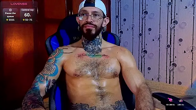 Snapshot of Simon_Rz chatting on 04.18.26 Simon Rz online show from 04.18.26