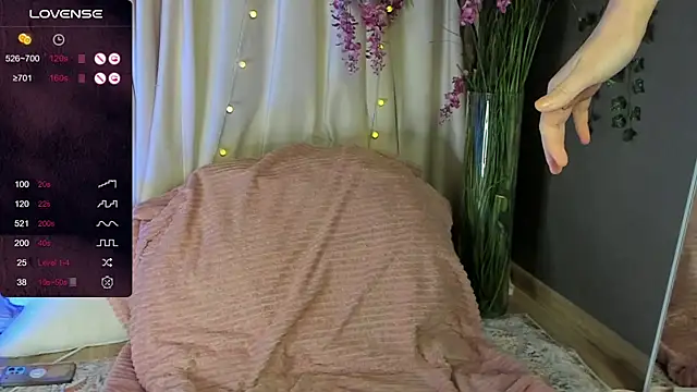 Snapshot of Ruby_blossom_ chatting on 01.11.26 Ruby blossom online show from 01.11.26