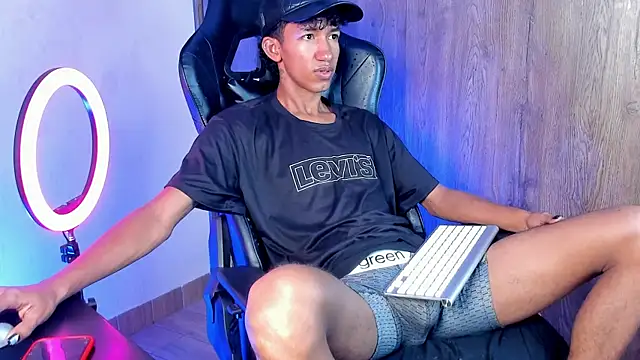 neitan miller  online show from 04.07.26