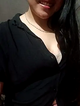 Snapshot of Nelina- chatting on 01.14.26 Nelina- online show from 01.14.26