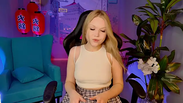 ChloeWhite online show from 01.11.26