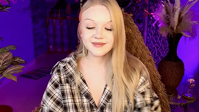 ChloeWhite online show from 03.12.26