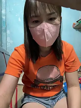 Snapshot of July-love chatting on 02.15.26 July-love online show from 02.15.26