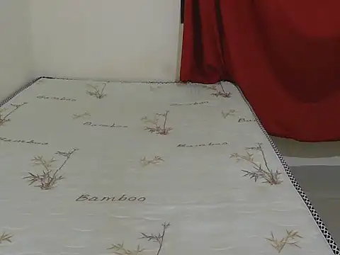 Snapshot of slut-Nana chatting on 01.07.26 slut-Nana online show from 01.07.26