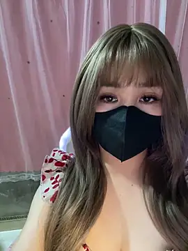Snapshot of -Violet-t chatting on 03.18.26 -Violet-t online show from 03.18.26
