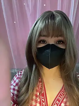 Snapshot of -Violet-t chatting on 03.28.26 -Violet-t online show from 03.28.26